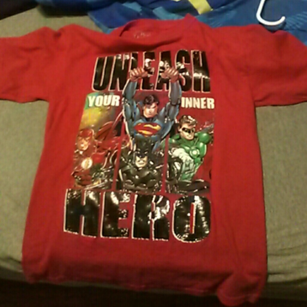 Boys justice league tee Size XL